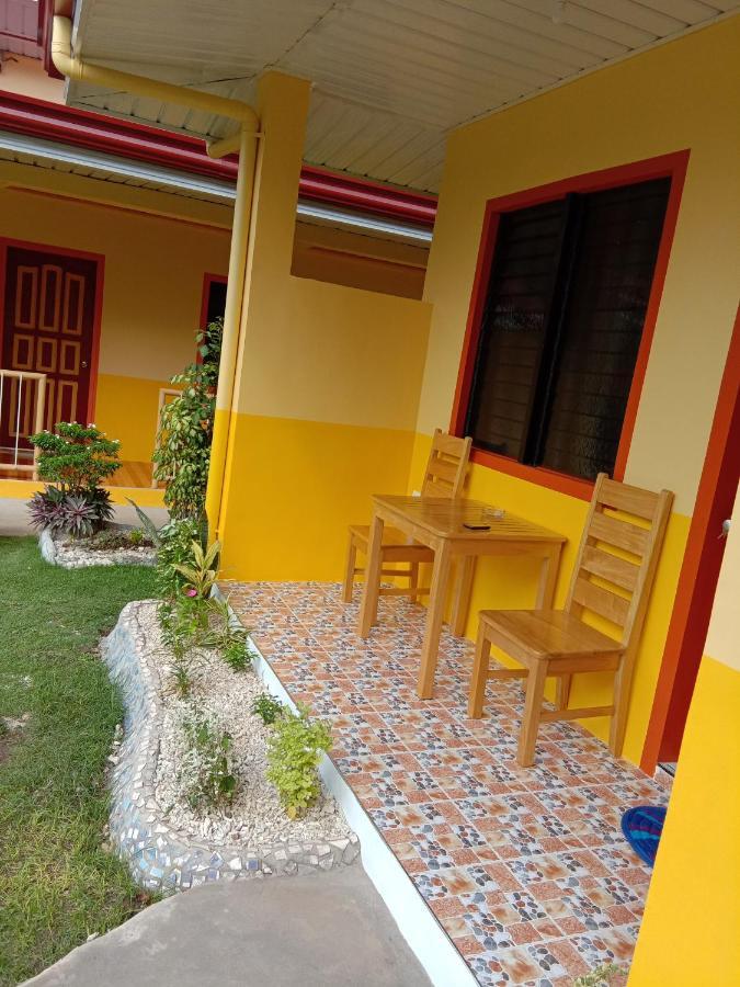 Uptown Guesthouse Siquijor Εξωτερικό φωτογραφία